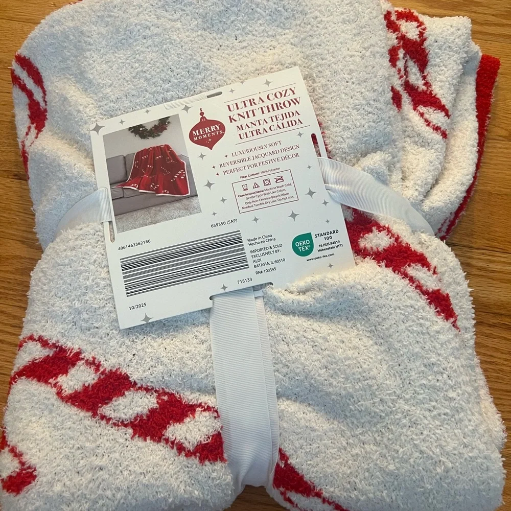 Ultra Cozy Knit holiday candy cane Throw Blanket